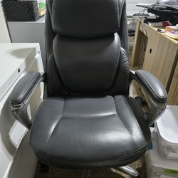 Office Chair - Serta