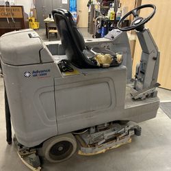 Floor Scrubber Nilfisk Advance HR2800 