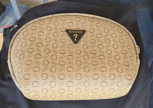 New GUESS Junction Logo Travel/Cosmetic Bag Mocha 