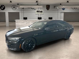2022 BMW 740