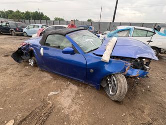 2005 nissan 350 Z For parts only
