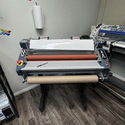 Royal Sovereign 32" Laminator