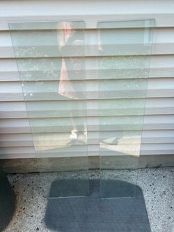 FREE - GLASS SHELVING