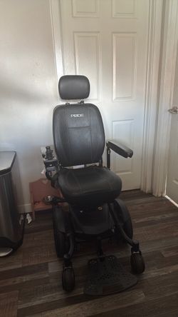 Pride Jazzy EVO 613 or Jazzy EVO 613Li power wheelchair from Pride Mobility.
