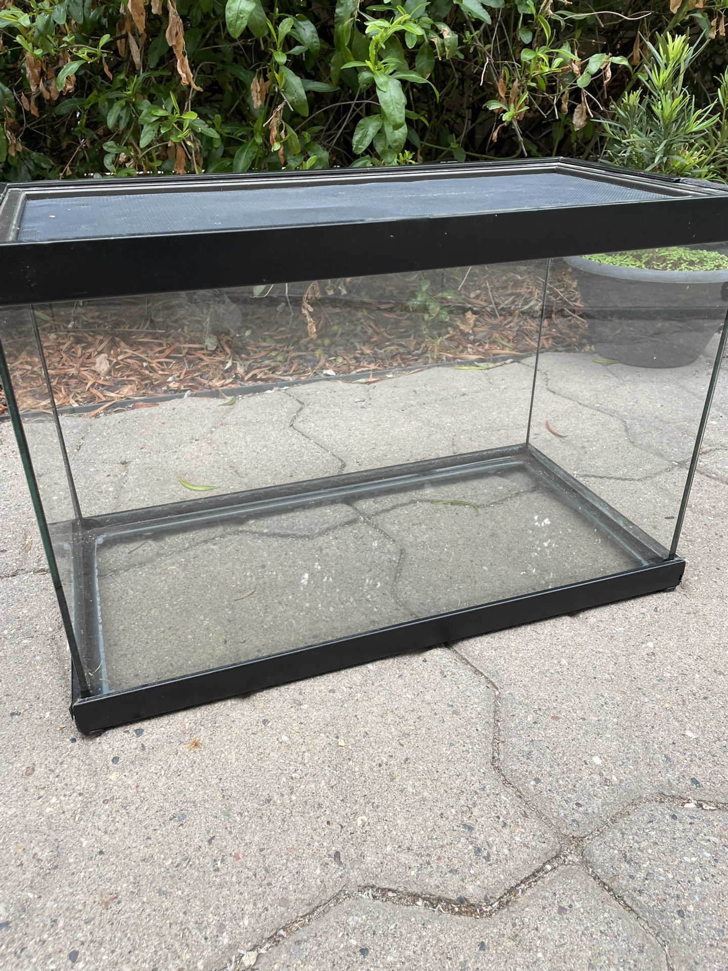 10 Gallon Sliding Top Terrarium 