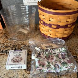Longaberger RARE NWT Vintage 1996 May Series Sweet Pea Basket Combo Tie On 