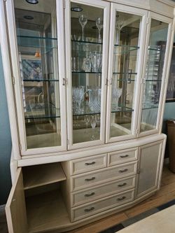 Thosmasville Dining room set