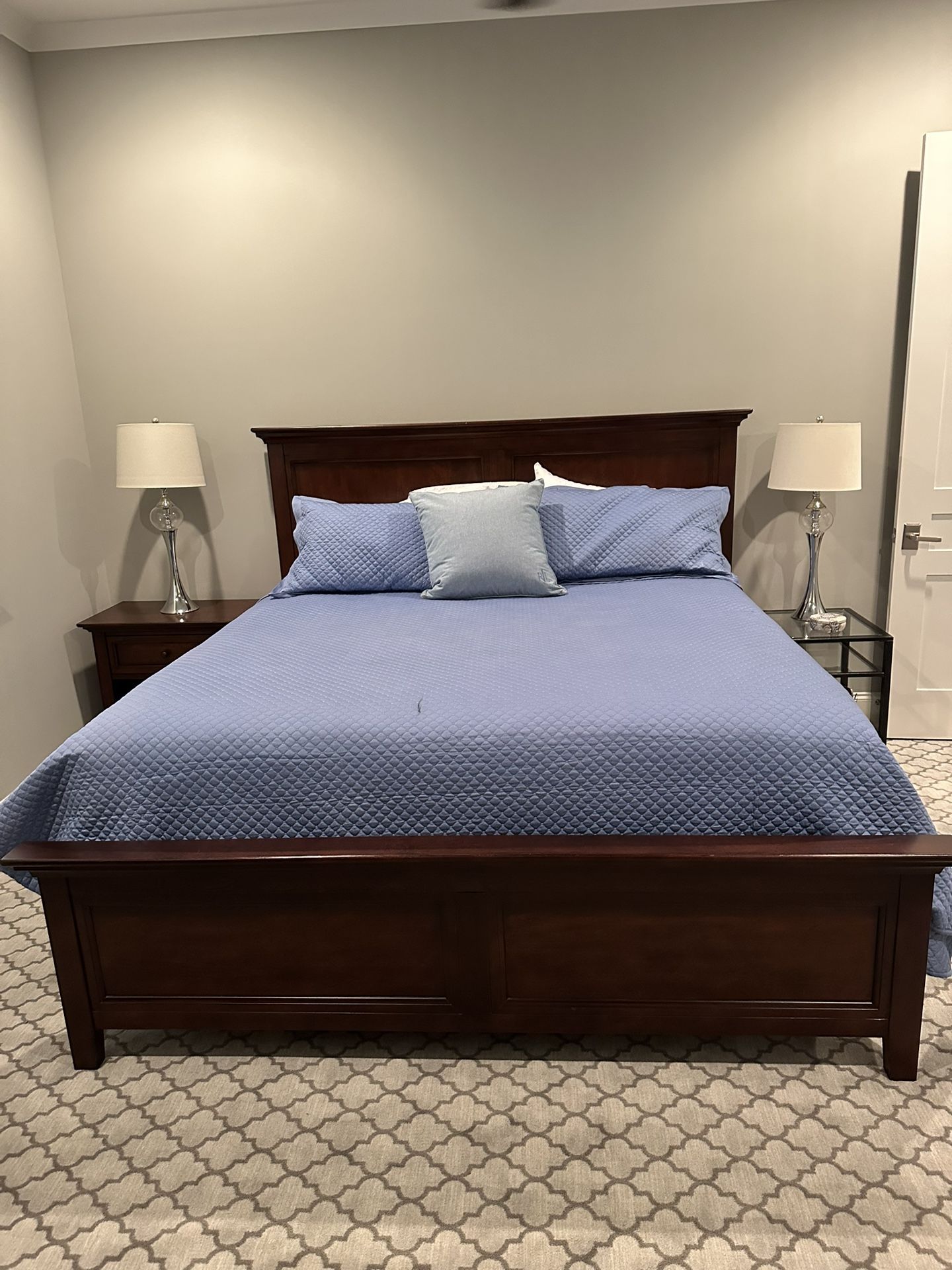 Haverty’s King Bedroom Set