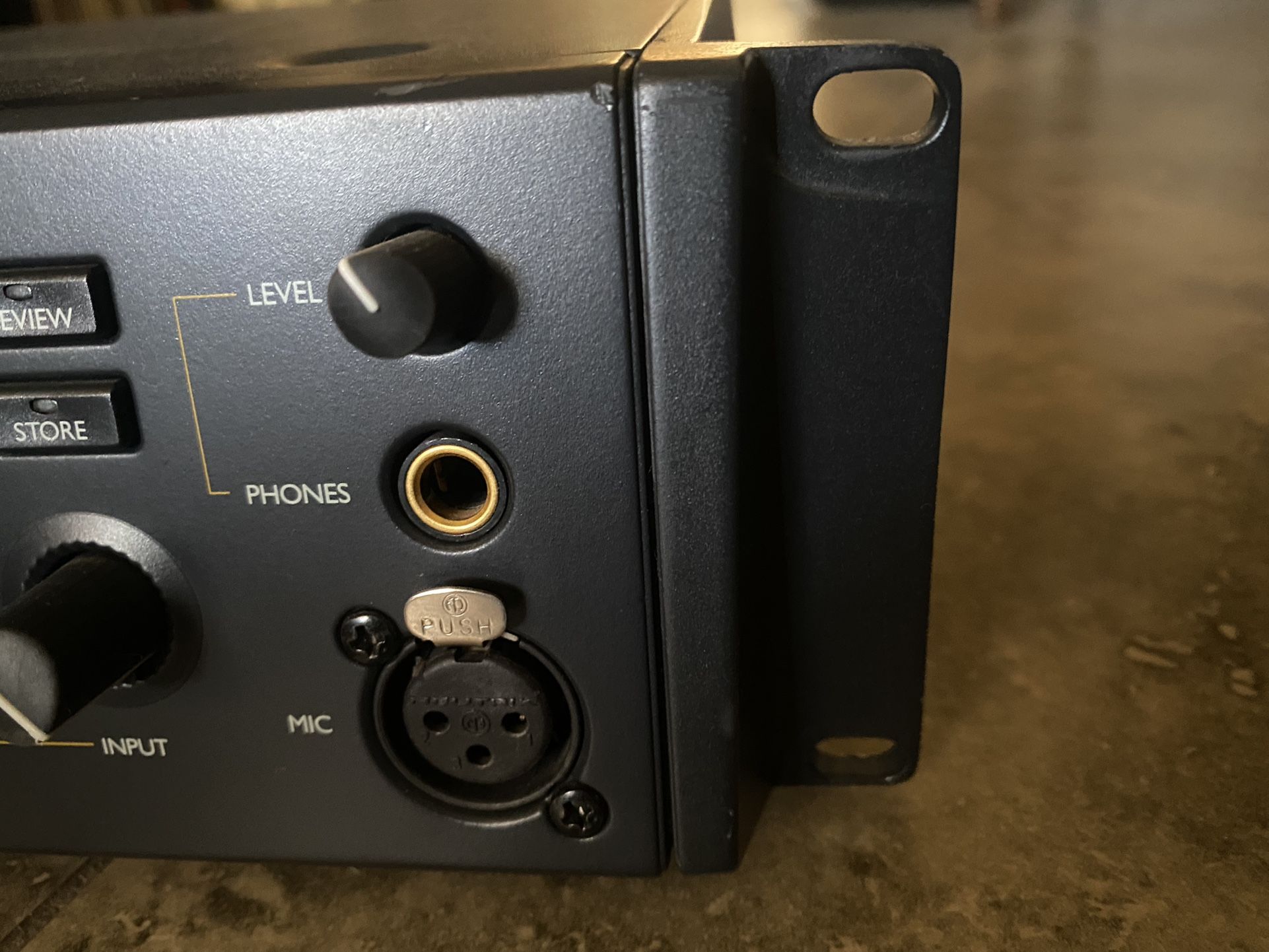 TC Helicon Voice Prism Harmonizer MIDI 2U Rackmount Formant