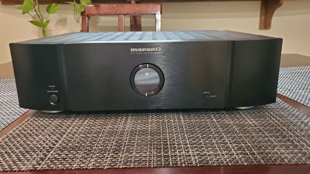 Marantz MM7025 Stereo Power Amplifier | 2-Channel | 140 Watts per Channel | Both Single-Ended RCA and Balanced XLR Inputs | Black