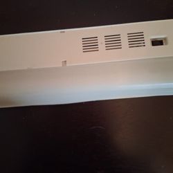 Light America .Model:UCL 7000-1 Use/1187/60HZ  For Garage:Under Cabinet Light 