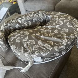 Breastfeeding pillow 