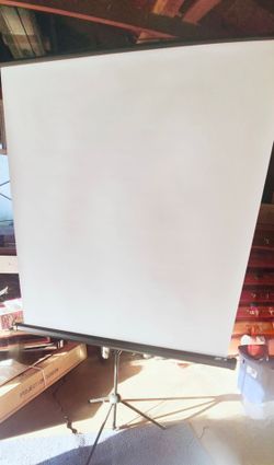 New 65" Dinon Projection Screen Manual Pull with Built In Tripod Stand Slim