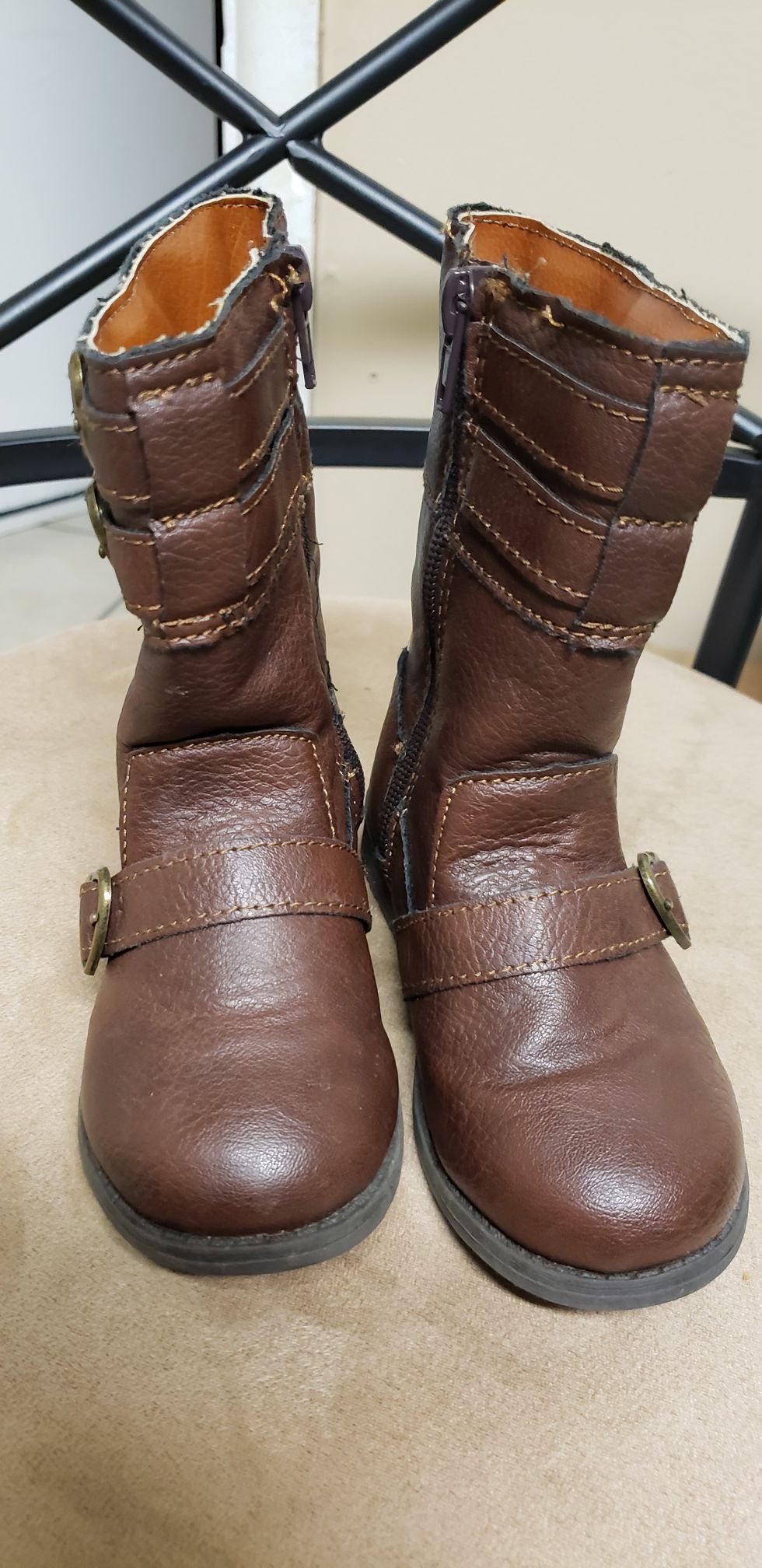 Dark Brown girl boots sz8