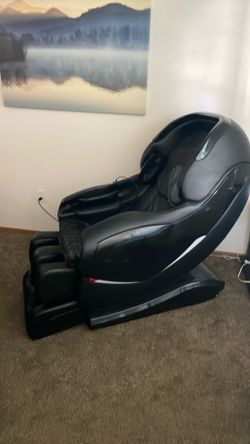 Full body massage chair