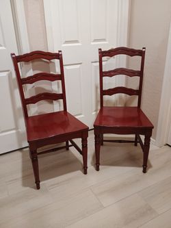 Pier One Dining Wood Chairs, Two Maroon/Deep Red. Deer Vly 67th Ave 85310