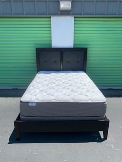 Full Size Bed Set