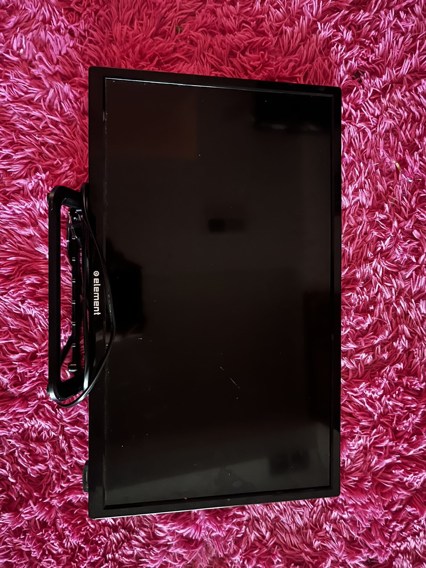 Element 24” tv