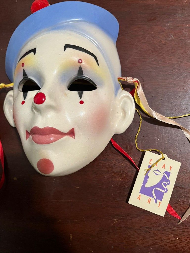 Vandor Vintage Ceramic Hand Painted Clown Face Mask 1988 Wall Decor Clay Art