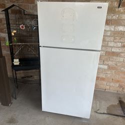 Hotpoint Medium Fridge 
