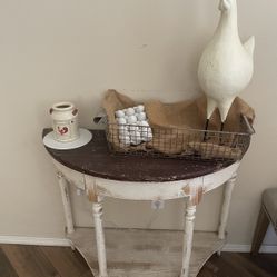 Farm House Table With Everything - $100