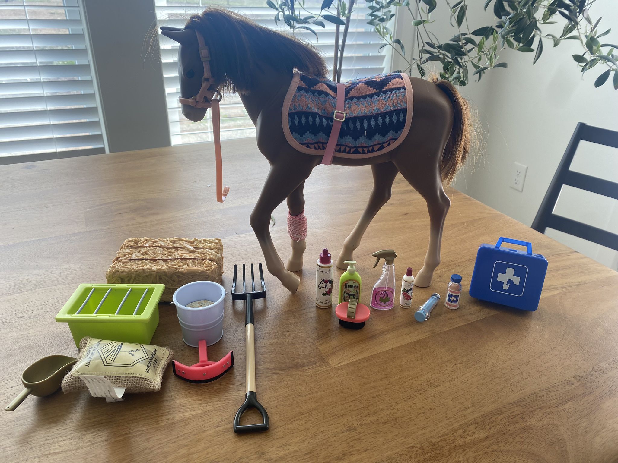 Toy Horse Grooming 