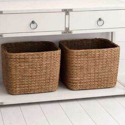 White console table 🤍