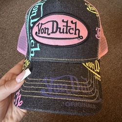 Von Dutch trucker Hat 