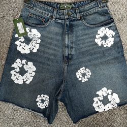 Denim TeaRS SHORTS