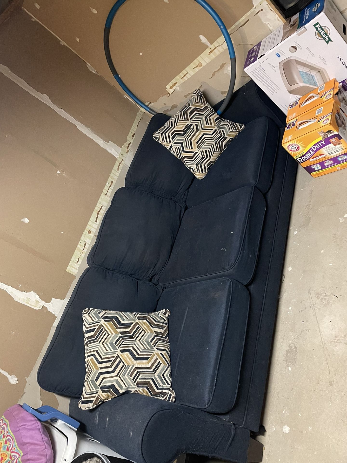 FREE COUCH 