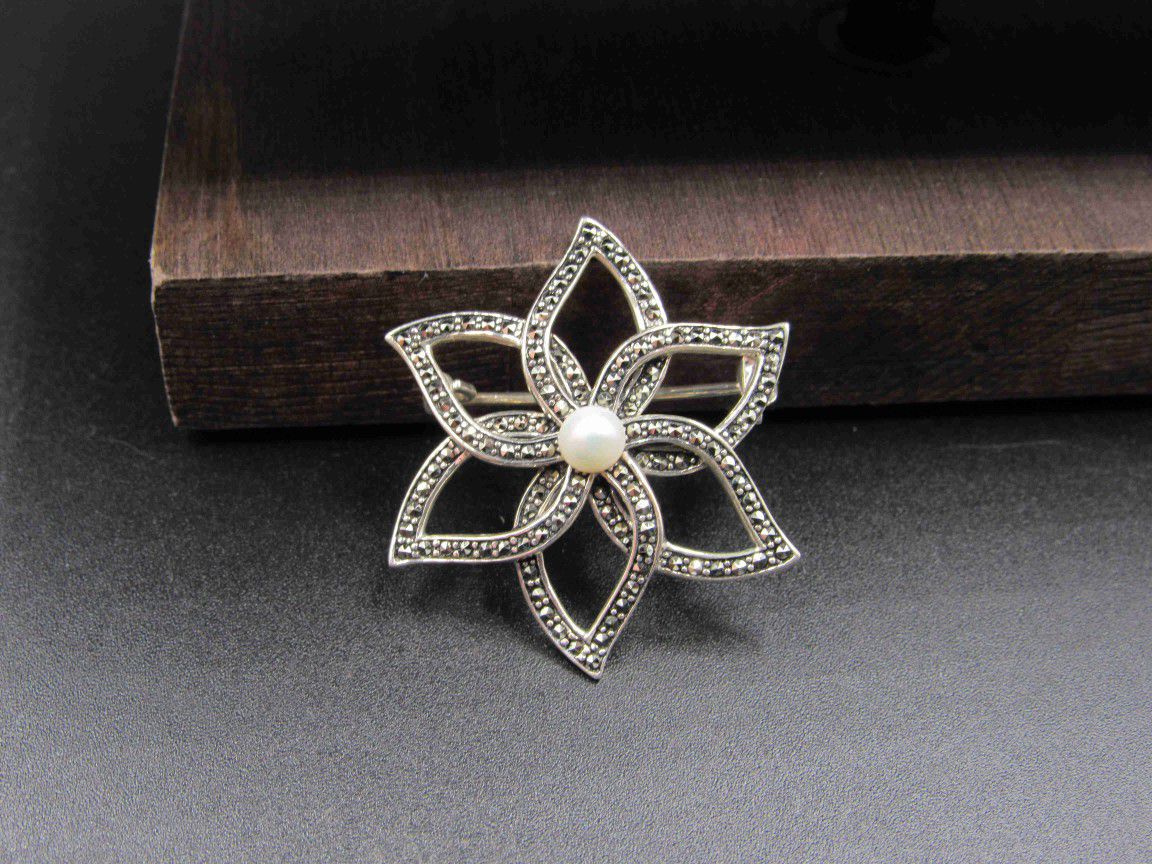 Sterling Silver Pearl And Marcasite Flower Pin Brooch