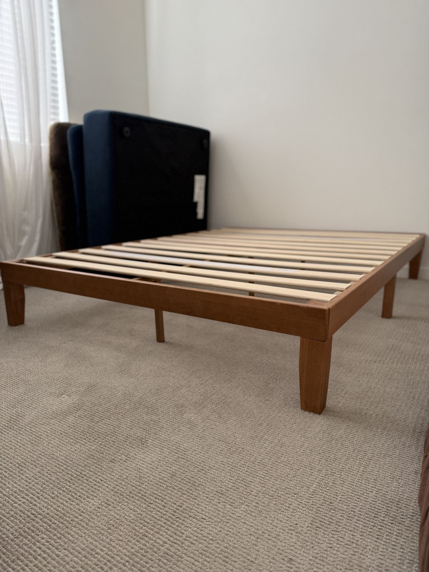 12inch solid wood Queen platform bed frame 