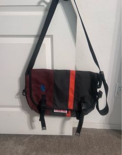 Timbuk2 Classic messenger laptop bag