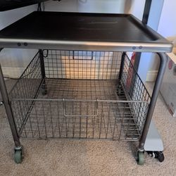 Rolling Storage Basket With Flat Top