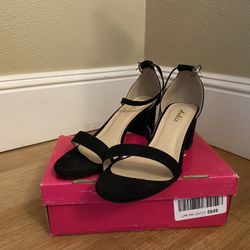 Woman’s Black Hight Heels Size 8.5 