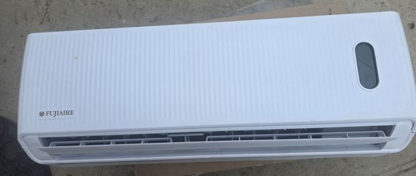 FUJIAIRE mini-split indoor unit, model FJA-12HM1-I.