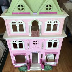 Fisher Price Doll House for Sale in Niles IL OfferUp