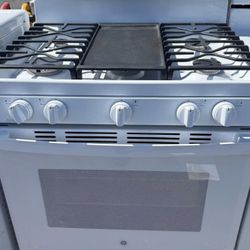Stove GE (Gas) $180  5 burners and griddle 3-month warranty