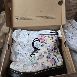 New Dr Martens Floral Mashup Backhand Boots Women's Size 11