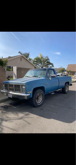 GMC Sierra Classic Square Body Pickup Truck