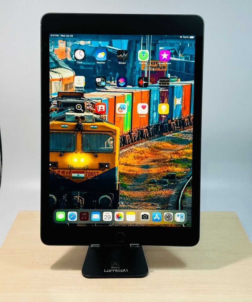 Apple iPad 9th Gen 64GB 10.2” Display Fully Functional