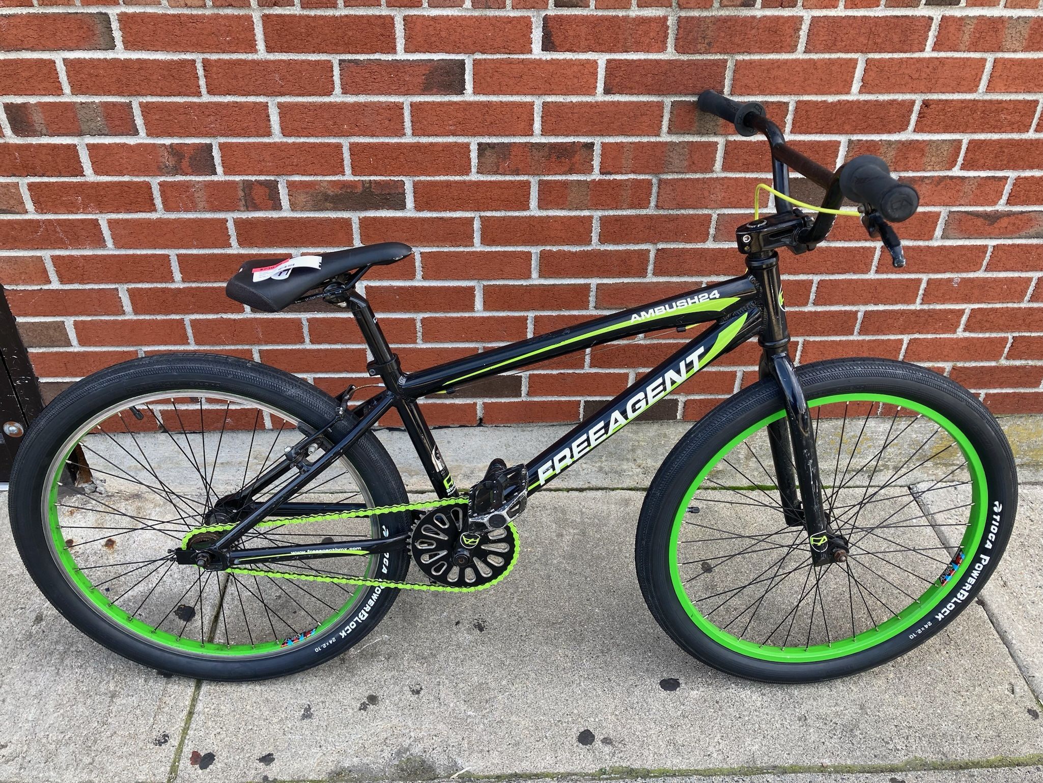 Free Agent Black/Green Ambush 24" BMX Bike