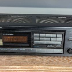 Onkyo TX-822 AM/FM Receiver W/Speakers 