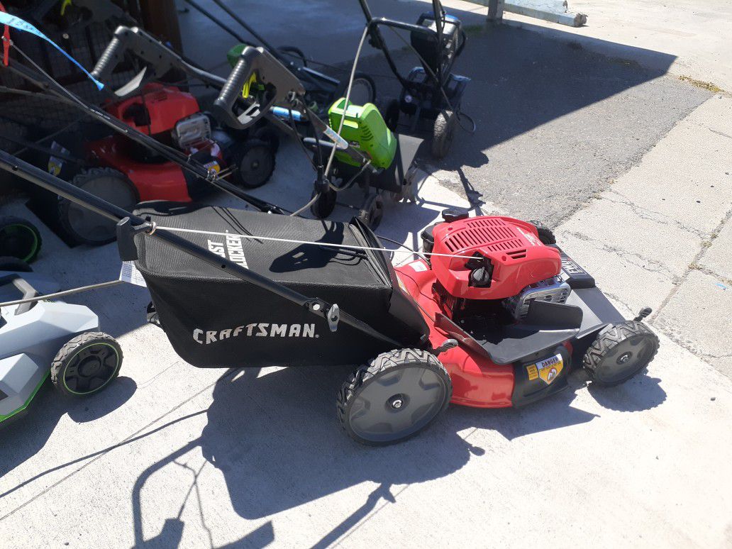 Gas Self-propelled Lawn Mower  Craftsman M230