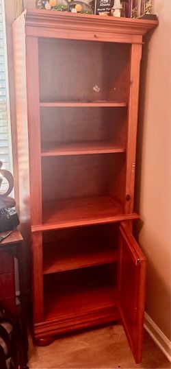 Set of book shelfs/Display Cases