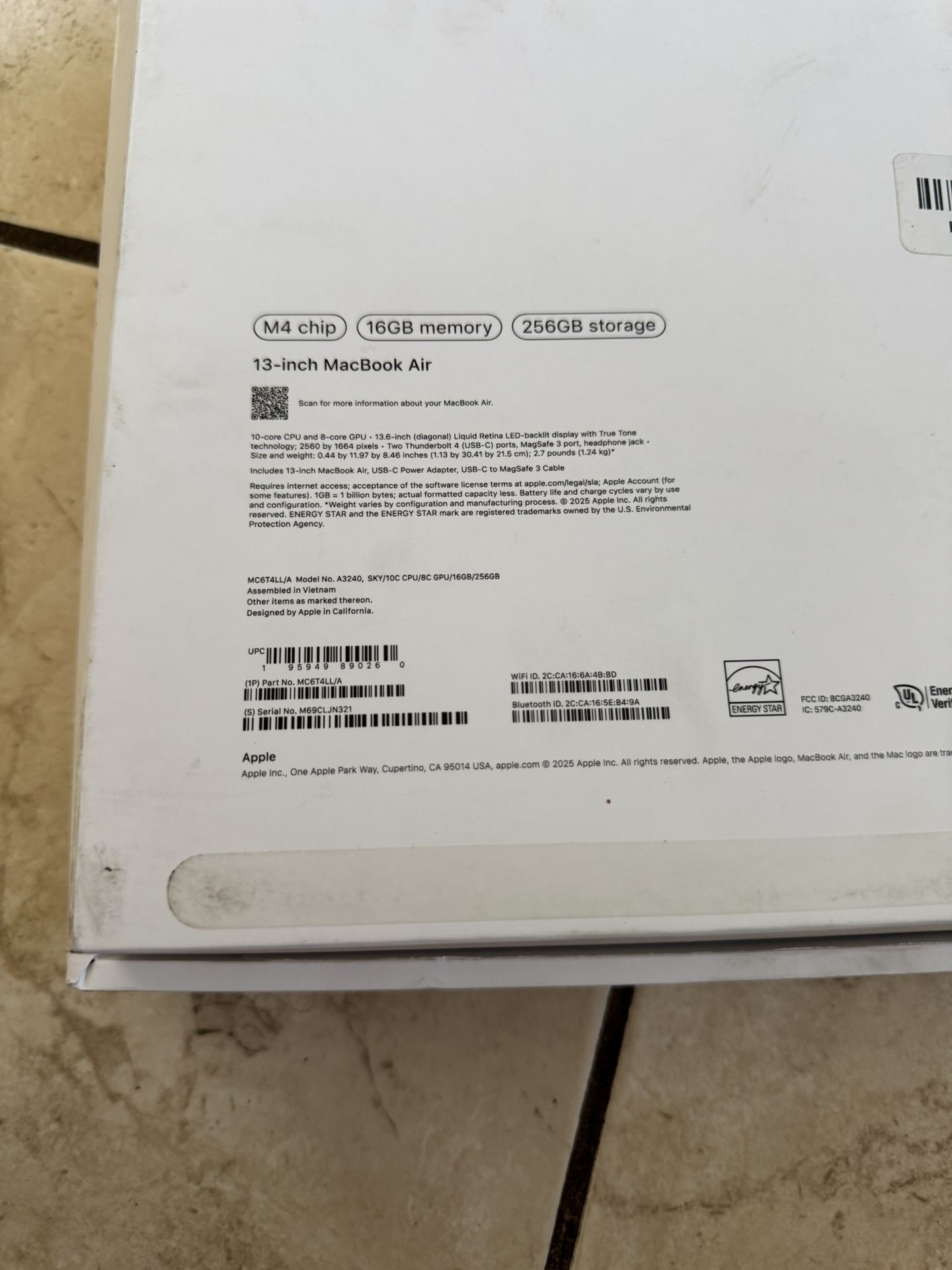 Macbook Air M4 13” 16Gb Ram - 256Gb Storage