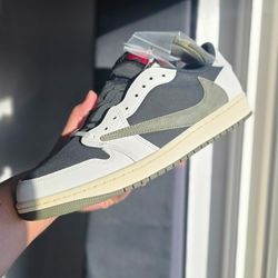 Jordan 1 Low Travis OLIVE 