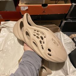 Adidas Yeezy Mist Foam Runner size 11 USED But Clean