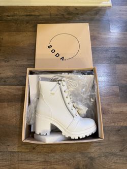 SODA Faux Leather Indiana Women’s Boots size 7.5