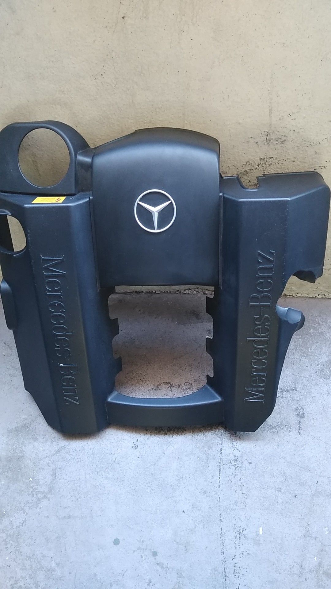 2002 Mercedes Benz E-320 OEM Intake Engine Cover